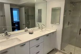 1000 W Island Blvd, Aventura, FL 33160 - Photo 22