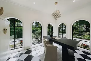 549 NE 59th St, Miami, FL 33137 - Photo 20