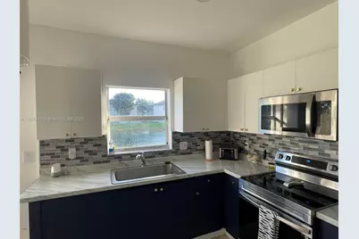 1636 SE 30th St #1636, Homestead, FL 33035 - Photo 8