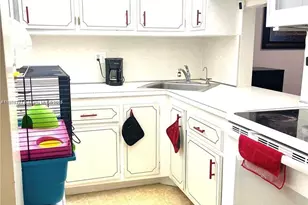 6071 NW 61st Ave, Tamarac, FL 33319 - Photo 6