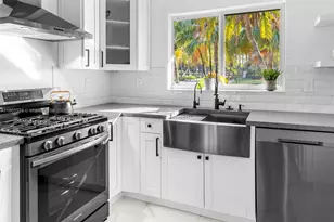 1025 Washington St, Hollywood, FL 33019 - Photo 36