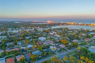 1025 Washington St, Hollywood, FL 33019 - Photo 22
