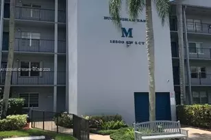 12500 SW 5th Ct, Pembroke Pines, FL 33027 - Photo 6