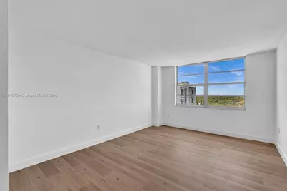 2801 NE 183rd St #1703W, Aventura, FL 33160 - Photo 28