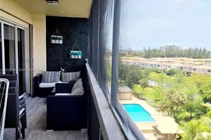 800 NE 195th St, Miami, FL 33179 - Photo 34