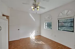 65 NE 152nd St, Miami, FL 33162 - Photo 10