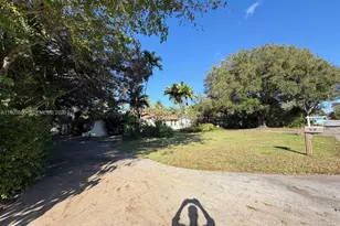 65 NE 152nd St, Miami, FL 33162 - Photo 36