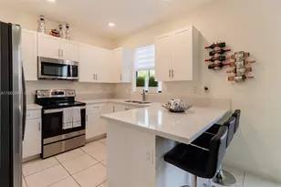 10966 W 33rd Way, Hialeah, FL 33018 - Photo 16