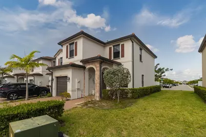 10966 W 33rd Way, Hialeah, FL 33018 - Photo 2