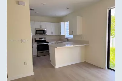 10966 W 33rd Way, Hialeah, FL 33018 - Photo 12