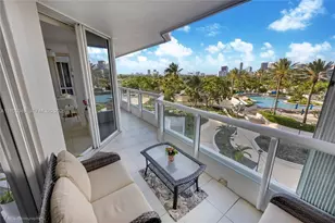 21205 Yacht Club Dr, Aventura, FL 33180 - Photo 24