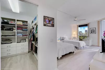 21205 Yacht Club Dr #701, Aventura, FL 33180 - Photo 12