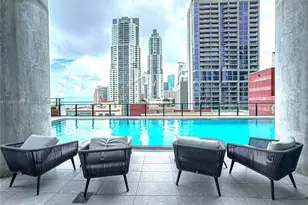 398 NE 5th St, Miami, FL 33132 - Photo 16