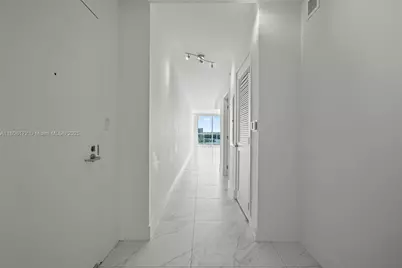 400 Sunny Isles Blvd #1005, Sunny Isles Beach, FL 33160 - Photo 8
