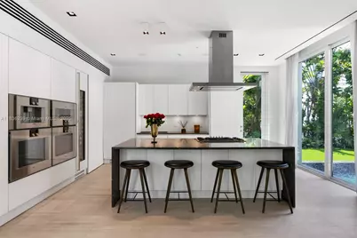 4700 N Meridian Ave, Miami Beach, FL 33140 - Photo 20