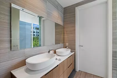 4700 N Meridian Ave, Miami Beach, FL 33140 - Photo 38