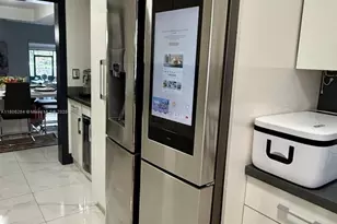 8992 Palm Tree Ln, Pembroke Pines, FL 33024 - Photo 4