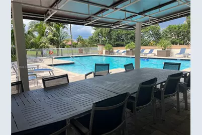 460 Cameron Dr, Weston, FL 33326 - Photo 18