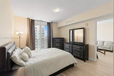 1745 E Hallandale Beach Blvd #705W, Hallandale Beach, FL 33009 - Photo 10