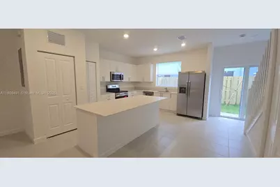 102 SE 11 Court, Florida City, FL 33034 - Photo 6