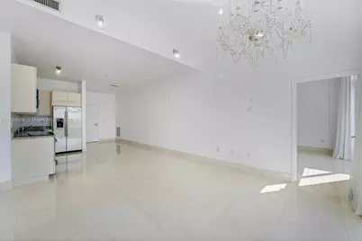 2001 Meridian Ave #516, Miami Beach, FL 33139 - Photo 6