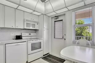 3091 N Course Dr, Pompano Beach, FL 33069 - Photo 4