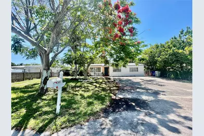 2465 NE 15th Ave, Pompano Beach, FL 33064 - Photo 1