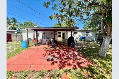 2465 NE 15th Ave, Pompano Beach, FL 33064 - Photo 38