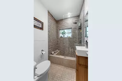 1895 SW 25th St, Miami, FL 33133 - Photo 14