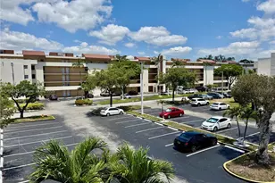 8810 Fontainebleau Blvd, Miami, FL 33172 - Photo 2