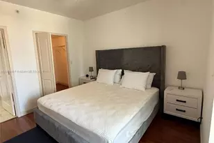 170 SE 14th St, Miami, FL 33131 - Photo 14