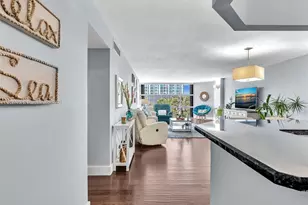 6423 Collins Ave, Miami Beach, FL 33141 - Photo 8