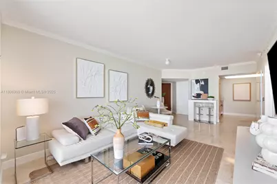 6365 Collins Ave #2206, Miami Beach, FL 33141 - Photo 8