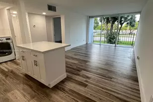 310 Fontainebleau Blvd, Miami, FL 33172 - Photo 10