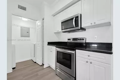 17150 N Bay Rd #2814, Sunny Isles Beach, FL 33160 - Photo 10