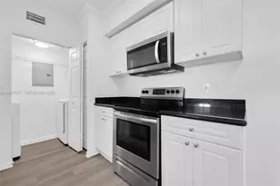 17150 N Bay Rd, Sunny Isles Beach, FL 33160 - Photo 10