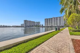 17150 N Bay Rd, Sunny Isles Beach, FL 33160 - Photo 38