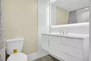 100 Ashbury Rd, Hollywood, FL 33024 - Photo 14