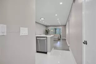 100 Ashbury Rd, Hollywood, FL 33024 - Photo 1