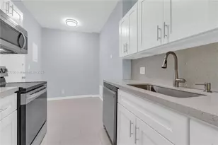 4400 Hillcrest Dr, Hollywood, FL 33021 - Photo 16