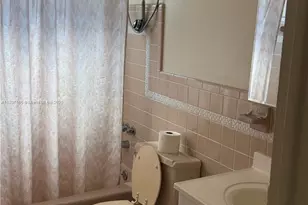 1395 NE 167th St, Miami, FL 33162 - Photo 12