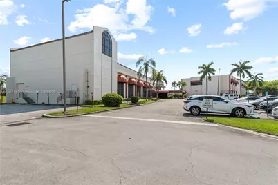9220 S Hollybrook Lake Dr #208, Pembroke Pines, FL 33025 - Photo 8