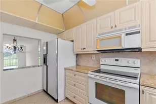 9220 S Hollybrook Lake Dr, Pembroke Pines, FL 33025 - Photo 12