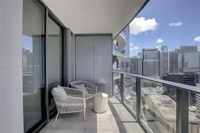 1000 Brickell Plz #2705, Miami, FL 33131 - Photo 30