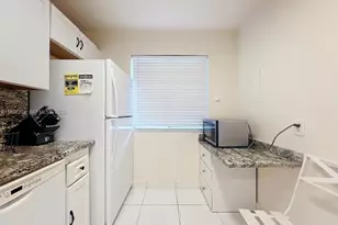 4545 Luxemburg Ct, Lake Worth, FL 33467 - Photo 8