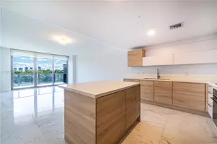 16385 Biscayne Blvd, North Miami Beach, FL 33160 - Photo 14