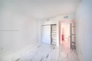 16385 Biscayne Blvd, North Miami Beach, FL 33160 - Photo 8