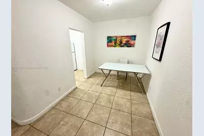 301 NW 37th St, Miami, FL 33127 - Photo 12
