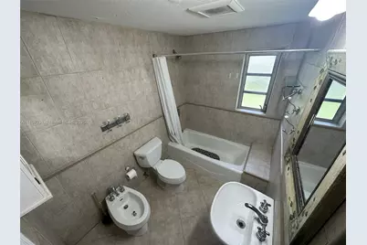 3621 Ponce De Leon Blvd, Coral Gables, FL 33134 - Photo 14