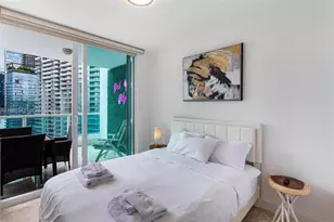 41 SE 5th St, Miami, FL 33131 - Photo 22